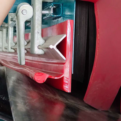 Polyuretanowa płytka do płaszczy