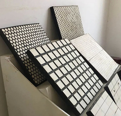 Zindywidualizowany rozmiar Ceramic Tile Wear Liners Bolt Installacja